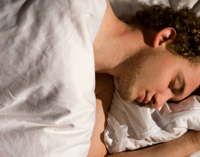 Почему мужчина потеет во сне ночью причины